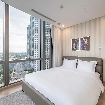 Celavie Serviced Apartment - The Vinhomes And Landmark Ho Chi Minh City Exterior photo