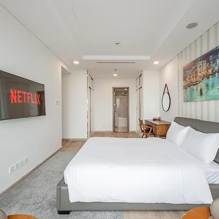 Celavie Serviced Apartment - The Vinhomes And Landmark Ho Chi Minh City Exterior photo