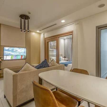 Celavie Serviced Apartment - The Vinhomes And Landmark Ho Chi Minh City Room photo