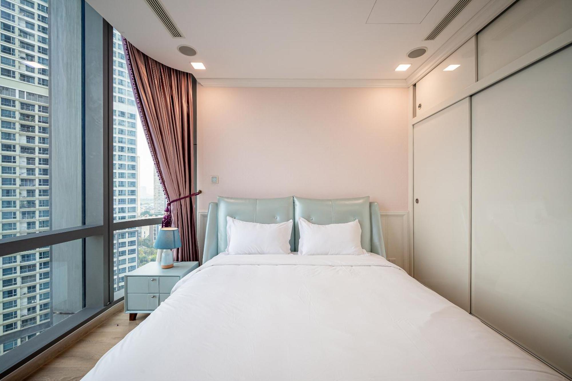 Apartment Celavie Serviced - The Vinhomes And Landmark Ho Chi Minh City