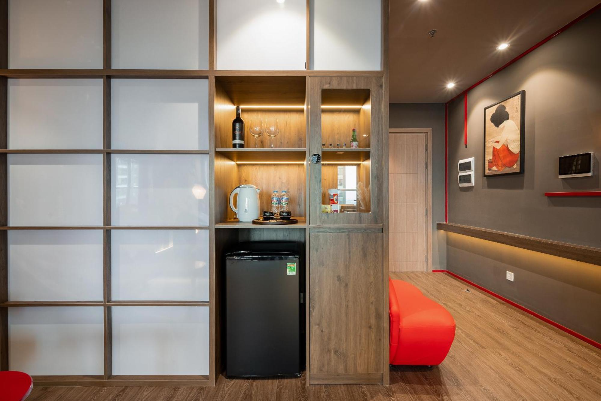 Celavie Serviced - The Vinhomes And Landmark *