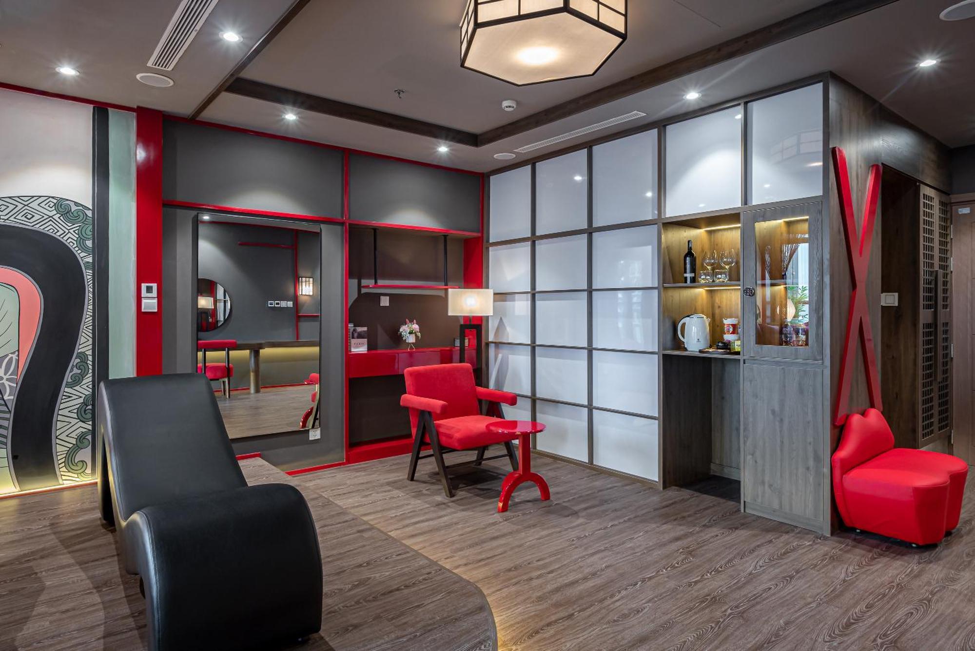 Apartment Celavie Serviced - The Vinhomes And Landmark