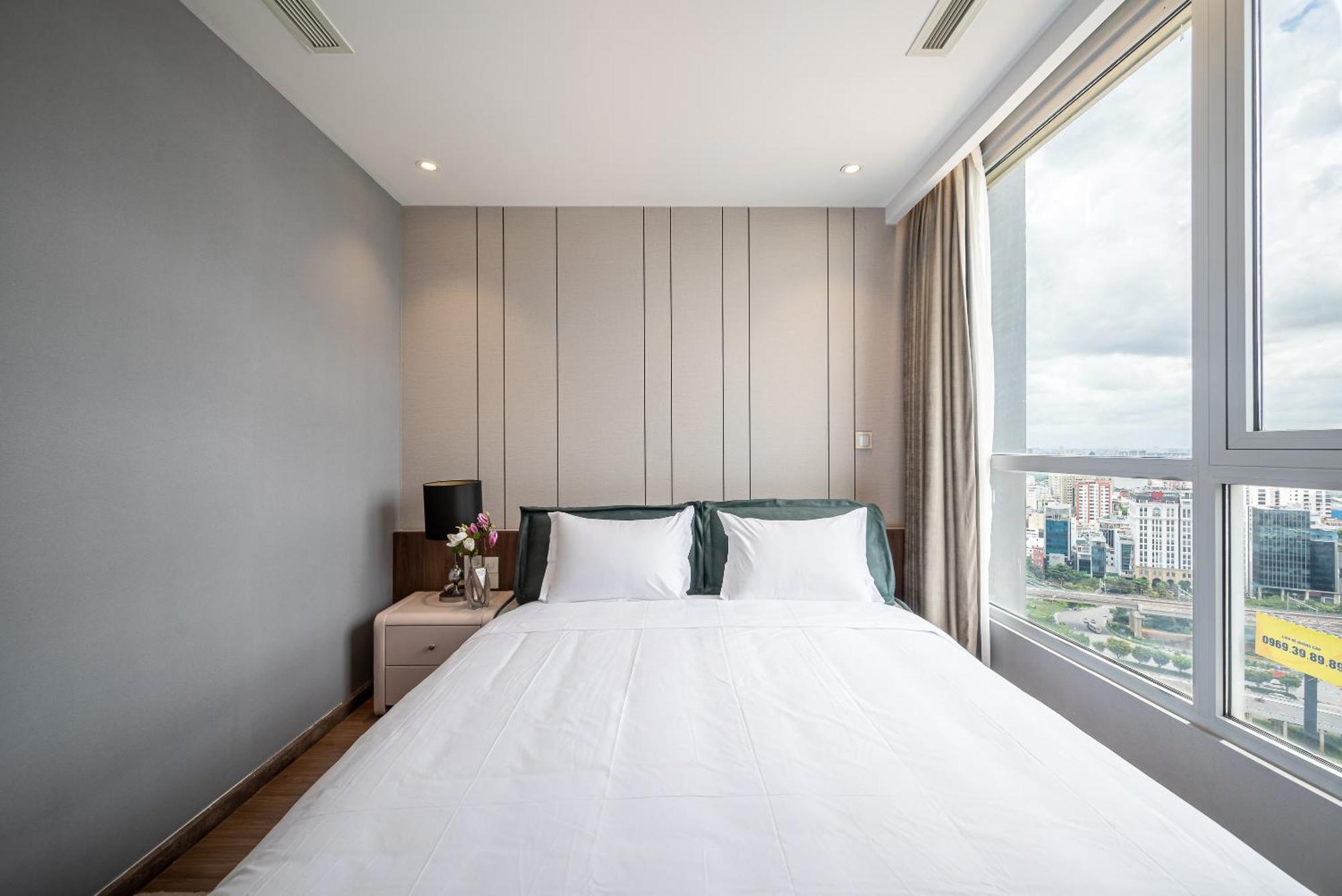 Celavie Serviced - The Vinhomes And Landmark