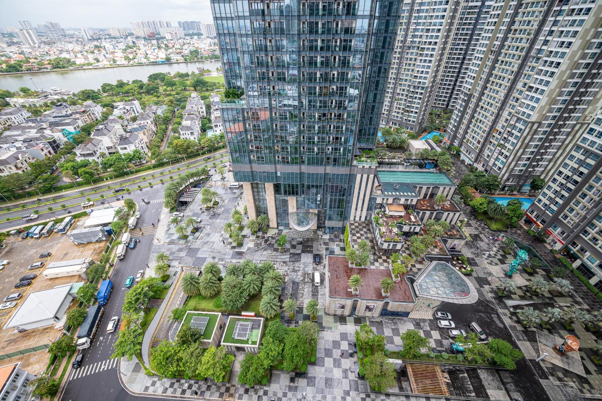 Apartment Celavie Serviced - The Vinhomes And Landmark
