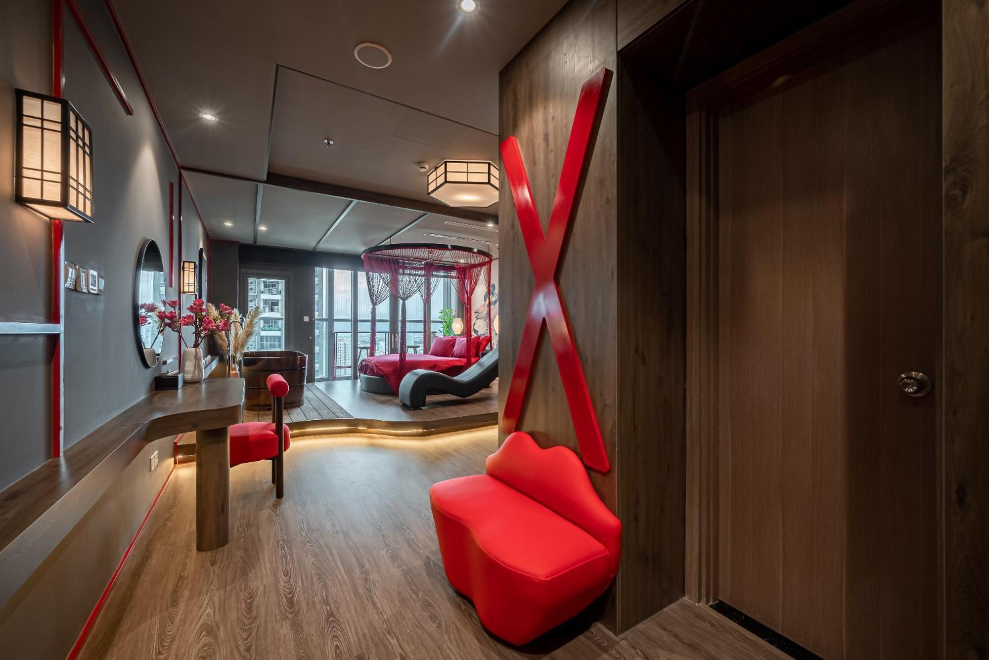 Celavie Serviced - The Vinhomes And Landmark Apartment *