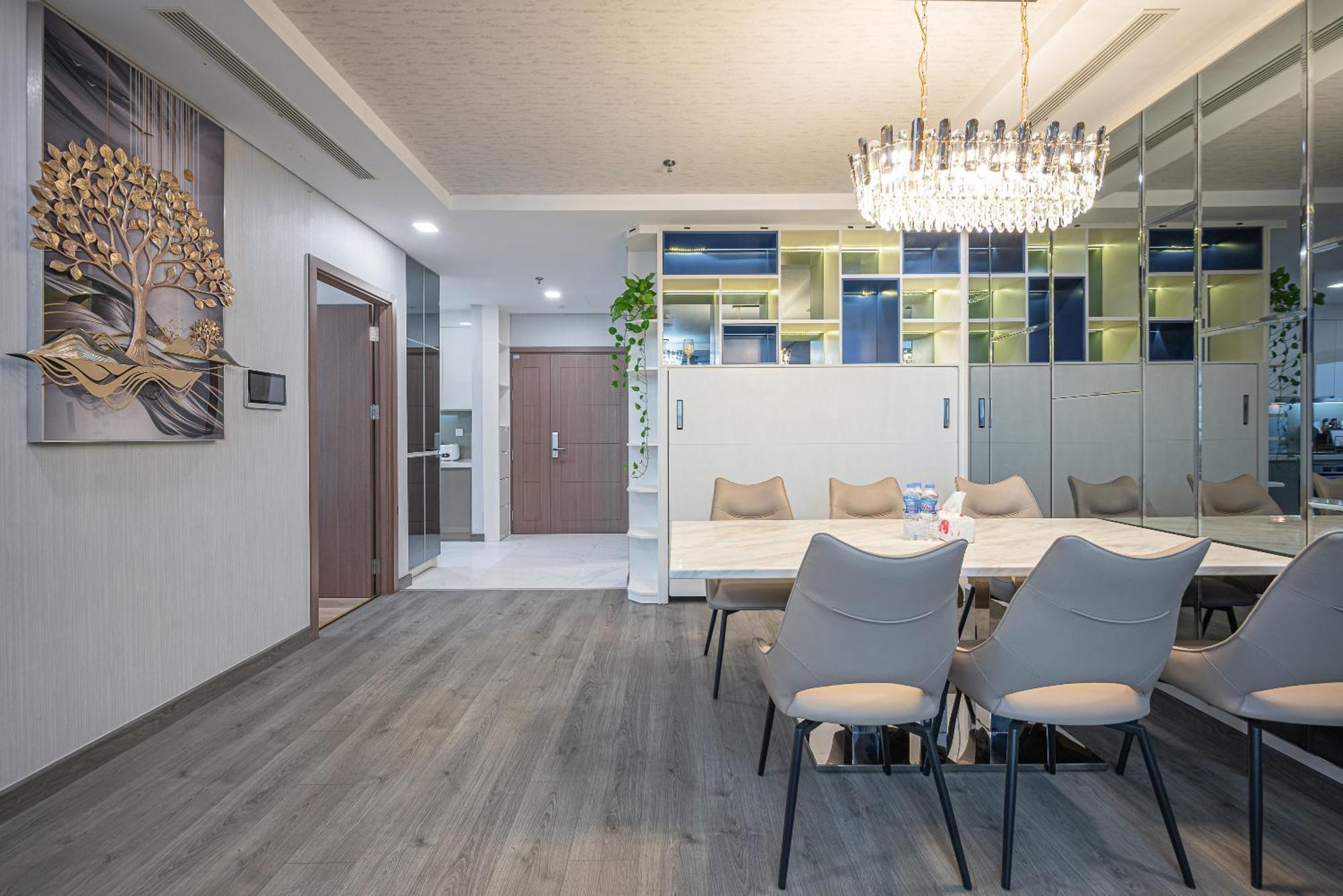 Apartment Celavie Serviced - The Vinhomes And Landmark *